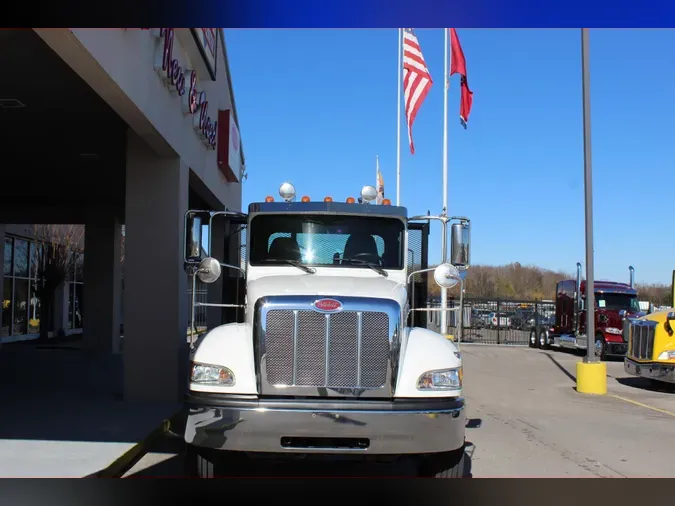 2020 Peterbilt 348
