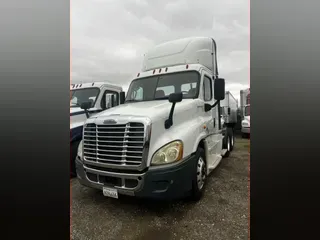 2018 FREIGHTLINER/MERCEDES CASCADIA 125