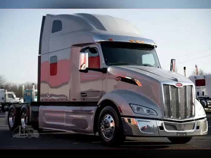 2023 PETERBILT 579