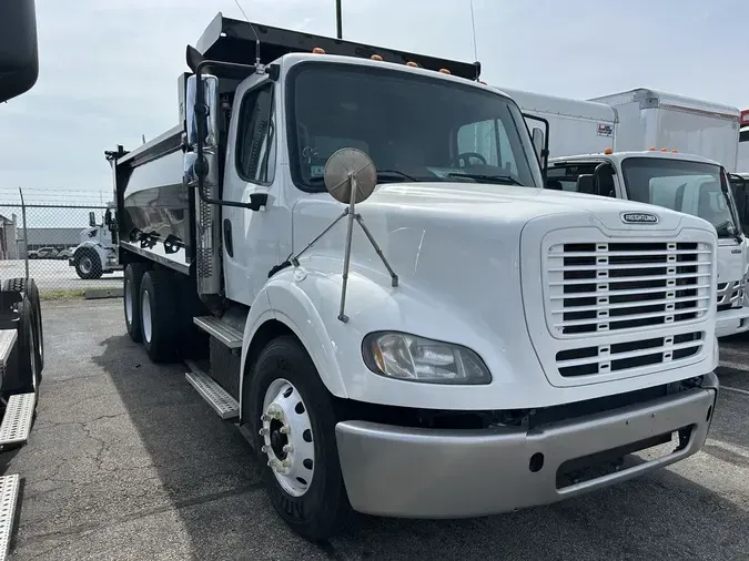 2013 Freightliner BUSINESS CLASS M2 112