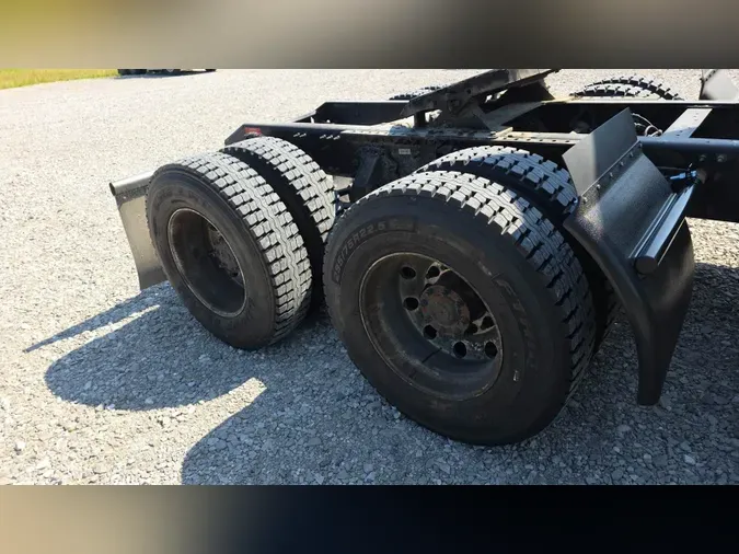 2018 Volvo VNL300