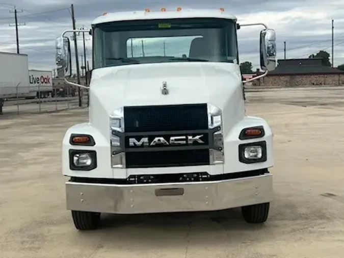 2025 MACK MD64