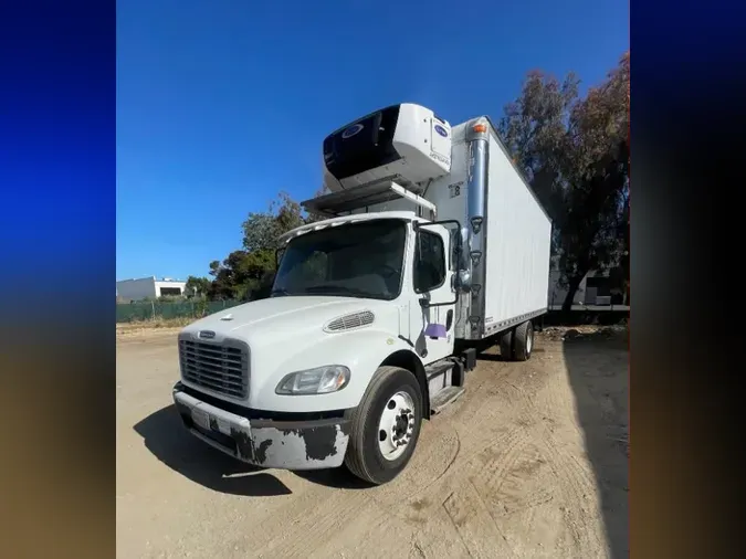 2016 FREIGHTLINER/MERCEDES M2 106