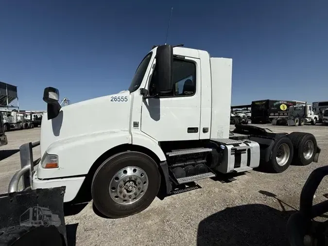 2018 VOLVO VNM64T200c782827d0aec7cfdb1e7823f0e4084cd