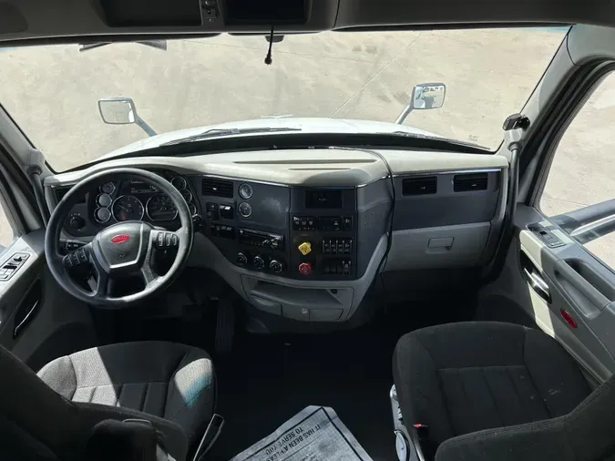 2021 Peterbilt 579