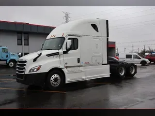 2020 FREIGHTLINER Cascadia