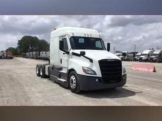 2022 Freightliner Cascadia 126
