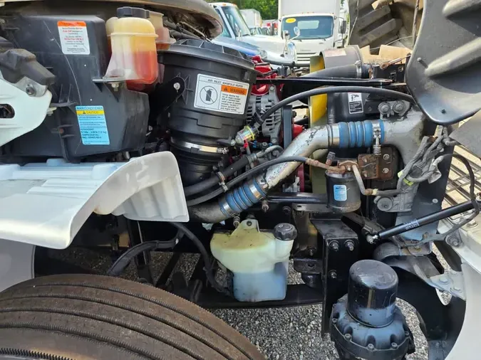 2019 FREIGHTLINER M2 106