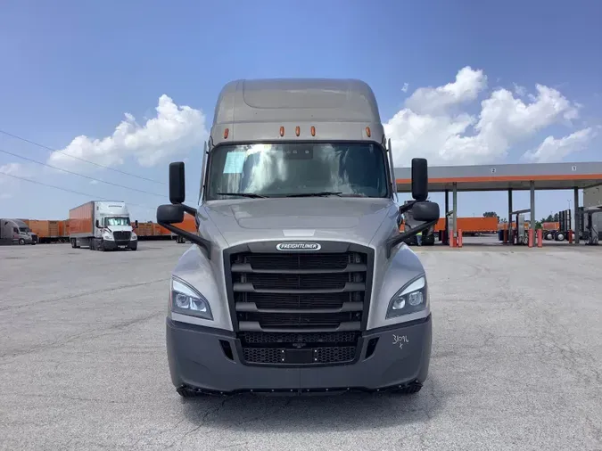 2024 Freightliner Cascadia 126