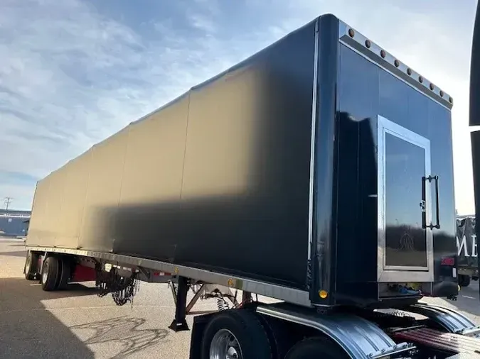 2015 Reitnouer Flatbed w/ Curtain Kit