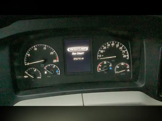 2021 Freightliner Cascadia 126c7889eab81ef4a08f0aff5f71ccf0825