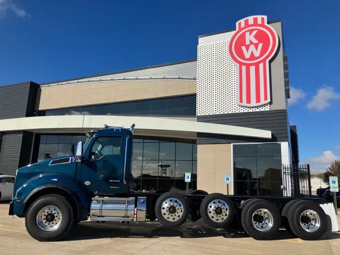 2026 Kenworth T880c7893c2d002cff1554a8d8e89080d727