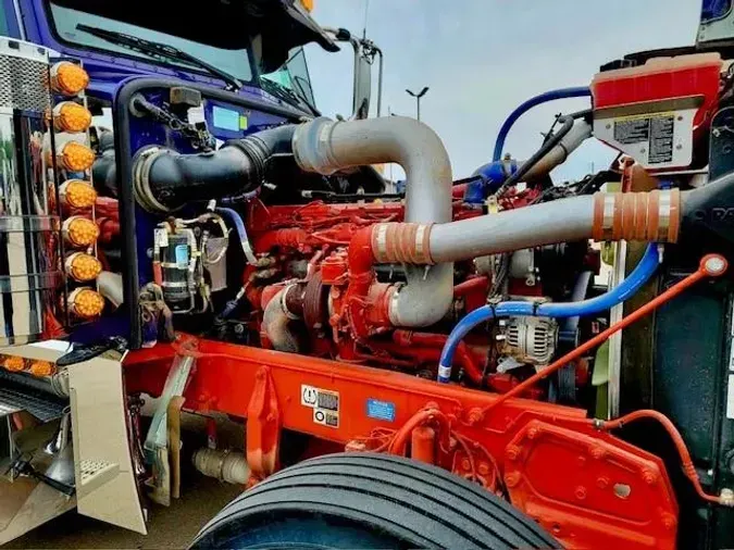 2022 Peterbilt 389