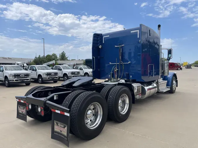 2024 Peterbilt 389