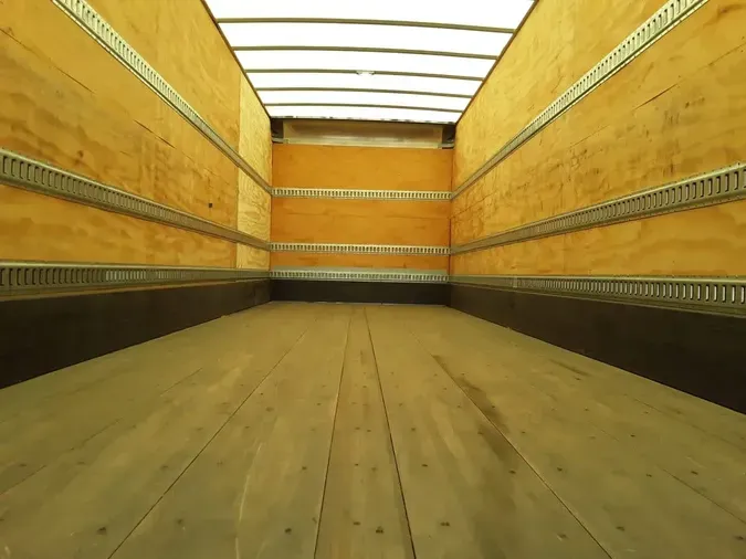 2018 FREIGHTLINER M2 106