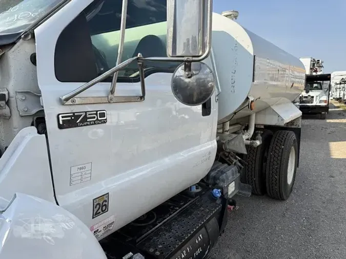 2013 FORD F750 SD