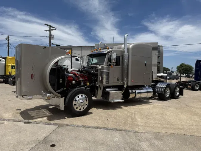2019 Peterbilt 389