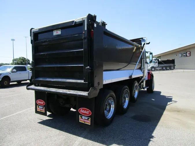 2022 Volvo VHD