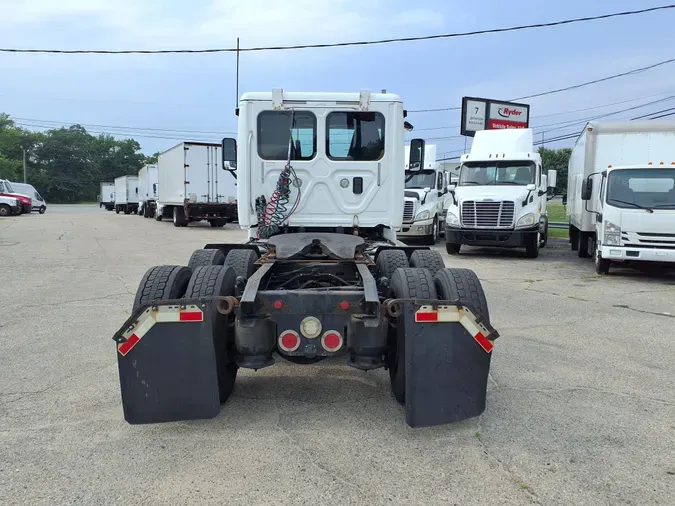 2017 FREIGHTLINER/MERCEDES CASCADIA 125