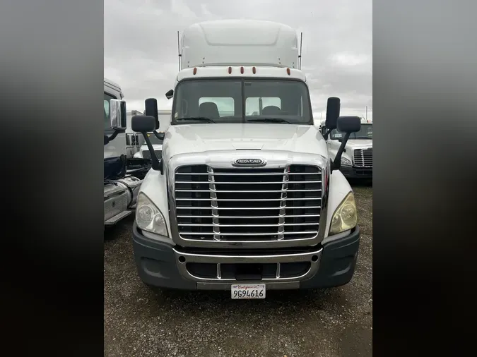 2018 FREIGHTLINER/MERCEDES CASCADIA 125