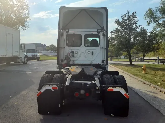 2020 FREIGHTLINER/MERCEDES NEW CASCADIA 126