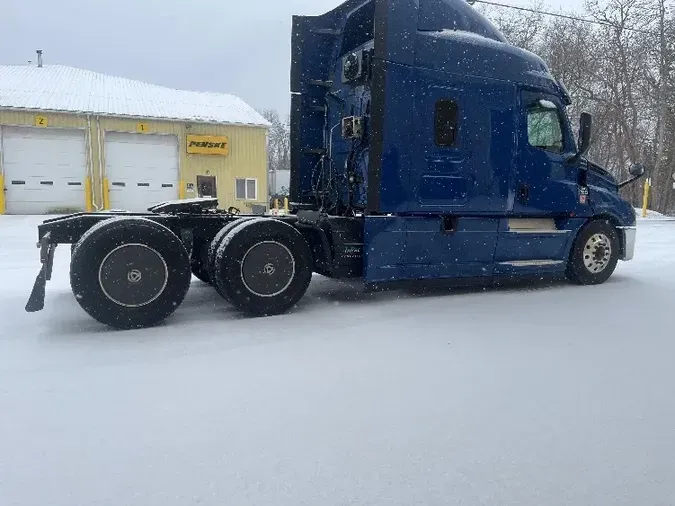 2020 Freightliner T12664ST