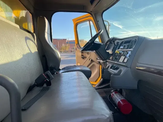 2019 Freightliner M2