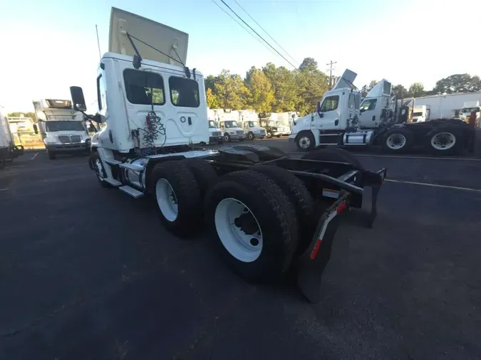 2019 FREIGHTLINER/MERCEDES CASCADIA 125