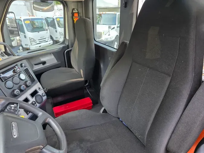 2019 FREIGHTLINER NEW CASCADIA 116