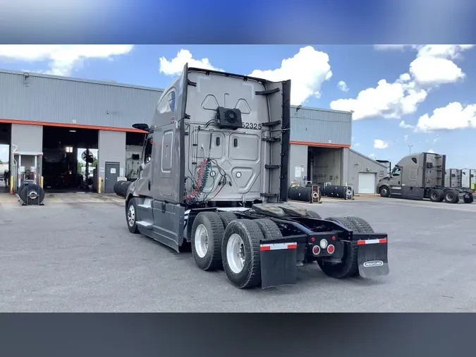 2022 Freightliner Cascadia 126