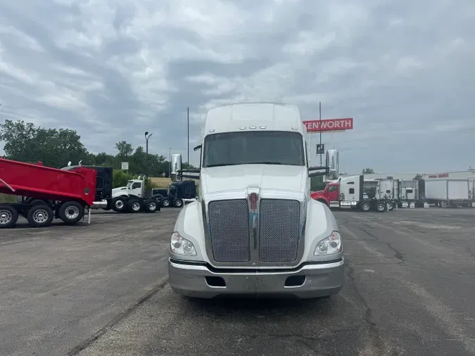 2022 Kenworth T680