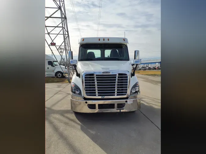 2018 FREIGHTLINER/MERCEDES CASCADIA 113