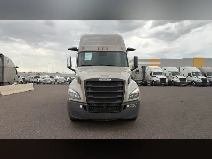 2025 Freightliner Cascadia 126