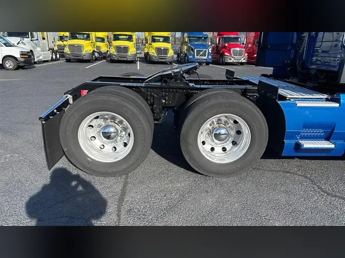 2021 VOLVO VNL760c7a51d2813312b3d3bcc12f3356f4edb