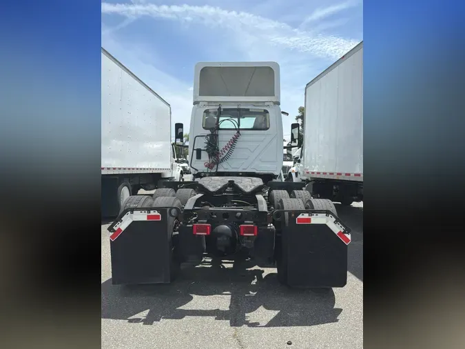 2019 NAVISTAR INTERNATIONAL LT625 DAYCAB T/Ac7a5cbcc8660dccead0fc8001e6c1f63