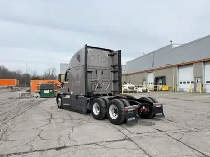 2023 Freightliner Cascadia