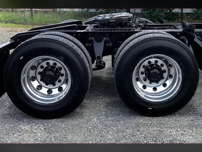 2022 INT LT625 6x4
