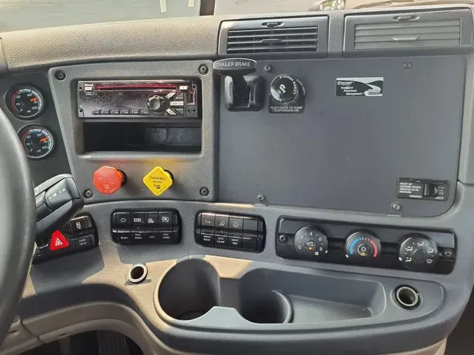 2018 FREIGHTLINER CASCADIA 113