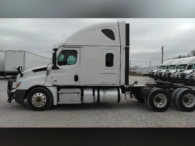 2022 FREIGHTLINER CA126