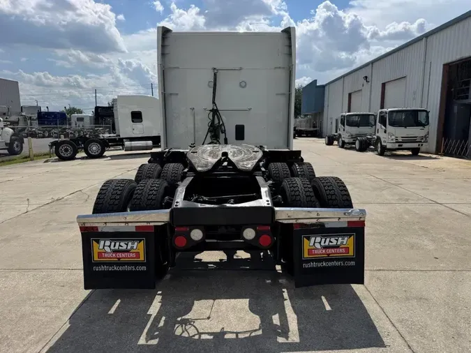 2022 Peterbilt 579c7b2d1ae79fc5bf2c3368ed441ada12e