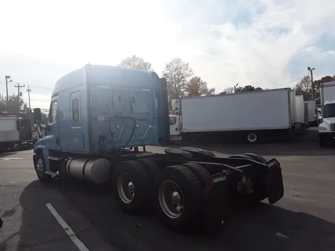 2020 FREIGHTLINER/MERCEDES CASCADIA 125