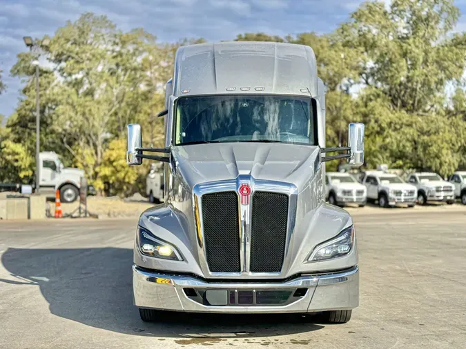 2025 KENWORTH T680