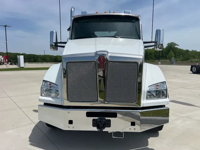 2026 Kenworth T880c7b88c14c5644f0187f8b4627ff59b4c
