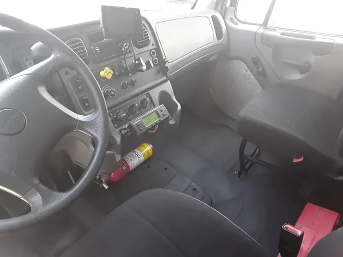 2019 FREIGHTLINER/MERCEDES M2 106
