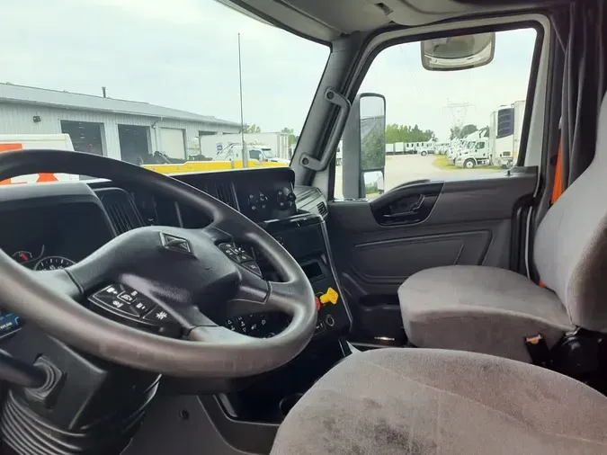 2019 NAVISTAR INTERNATIONAL LT625 SLPR CAB
