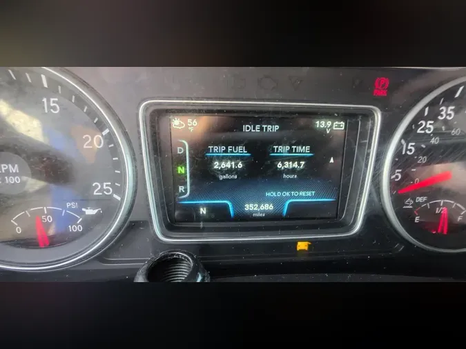 2022 International LT625