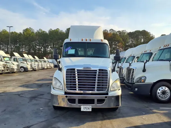 2015 FREIGHTLINER/MERCEDES CASCADIA 125