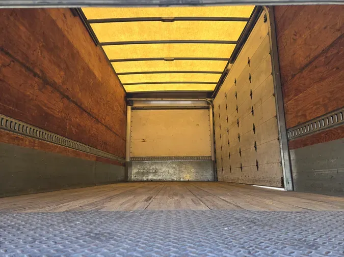 2018 FREIGHTLINER/MERCEDES M2 106