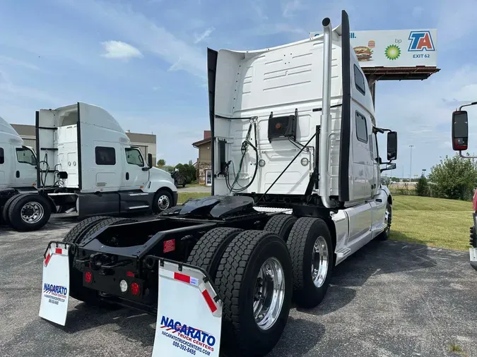 2019 VOLVO VNL64T860