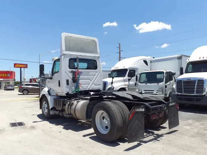2019 NAVISTAR INTERNATIONAL RH613 DAYCAB S/A